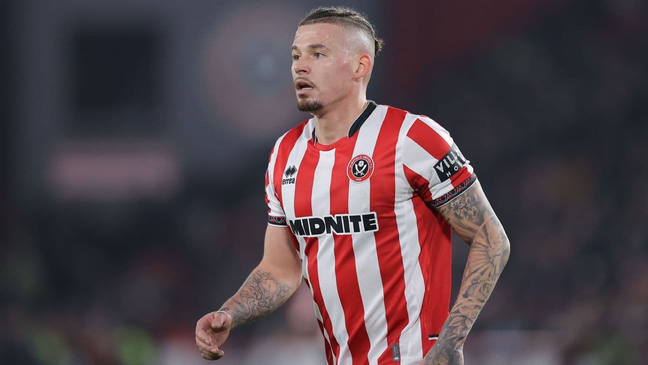 Sheffield United in talks to re-sign Man City's Kalvin Phillips - sources