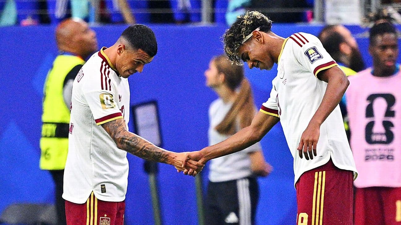 Transfer rumors, news: Porro's World Cup for Spain catches Barça's eye